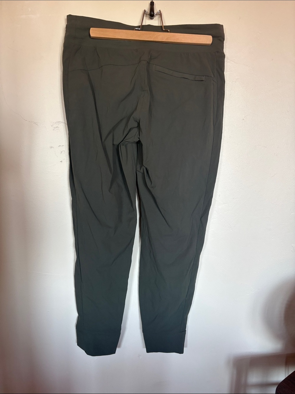 Athleta Olive Green Drawstring Jogger Pants - Picture 2 of 3